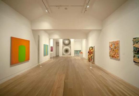展覽的展臺設(shè)計制作，如何進行正規(guī)的搭建呢-深圳展覽公司